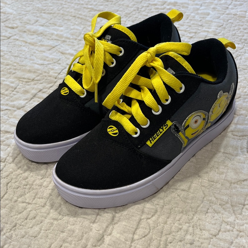Minion heelys size 2- New condition